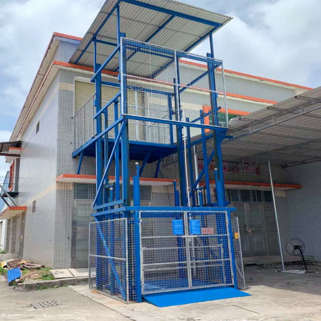 内蒙古建材厂室外升降货梯安装